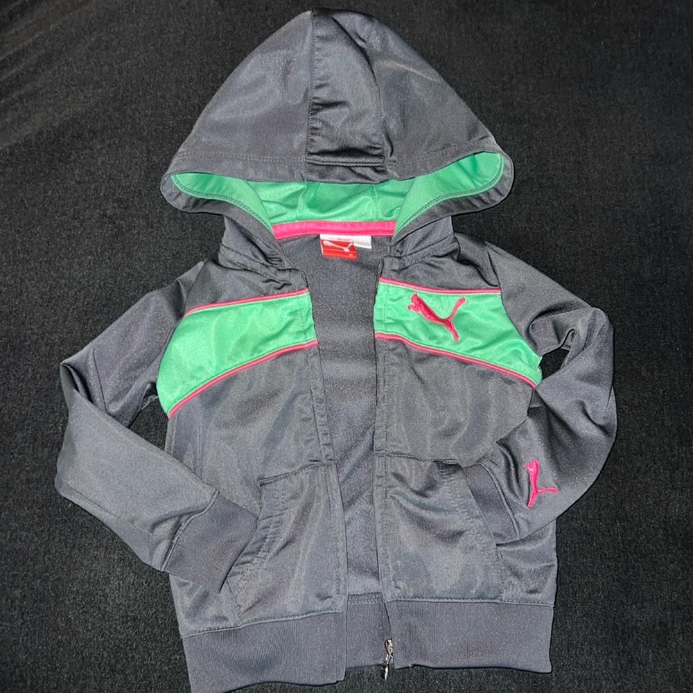 Puma Zip Up Track Jacket and matching plants